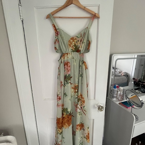 Long Green Floral Dress - Picture 3 of 4